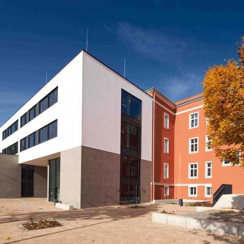 042c16e545e6f496d3370850377edaf2